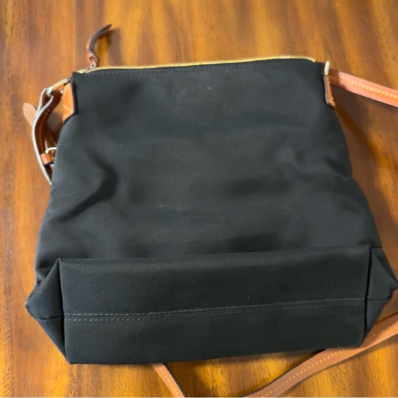 Dooney and Bourke Bag - Picture 2 of 8